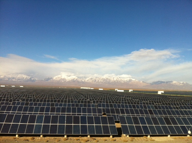 能高80MW光伏电站项目顺利并网(图1) 能高80MW光伏电站项目顺利并网(图1)