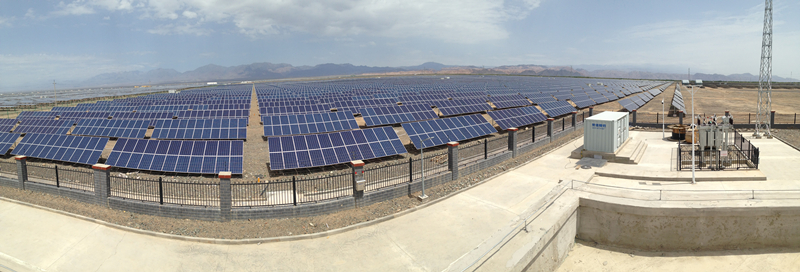 哈密石城子20MWp光伏发电项目成功并网(图1) 哈密石城子20MWp光伏发电项目成功并网(图1)